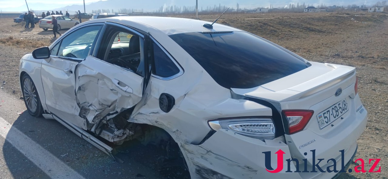 Şəmkirdə 3 avtomobil toqquşdu - FOTOLAR